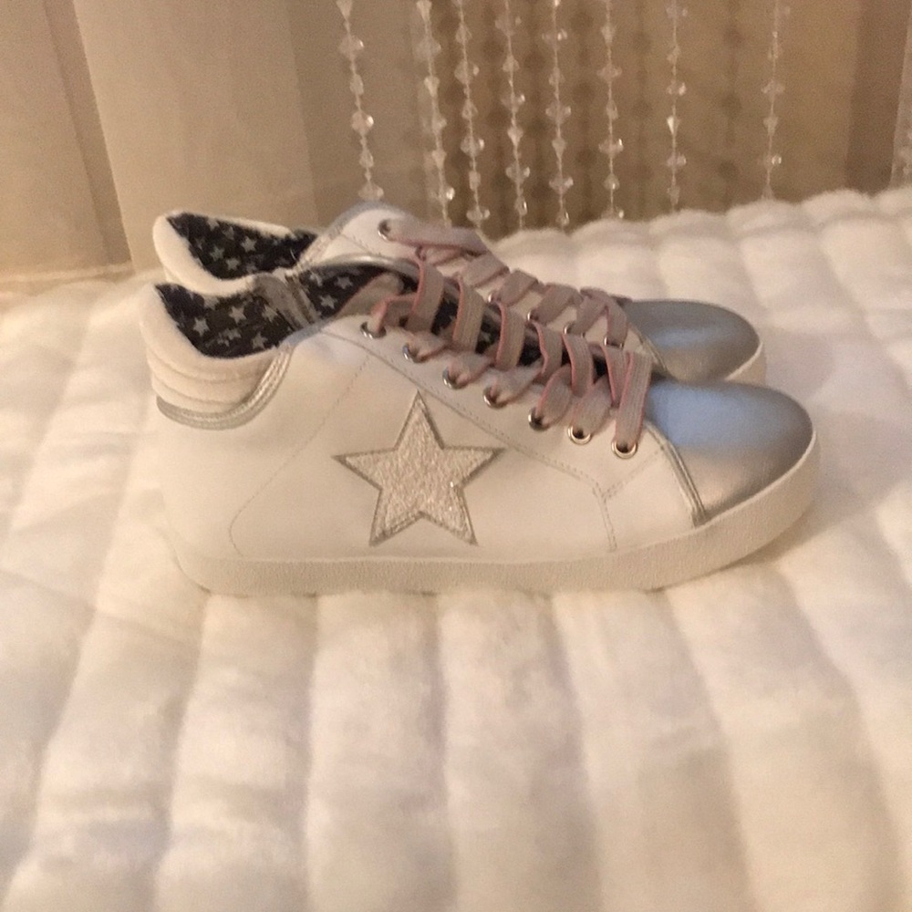 Steve Madden Sneakers NWOT